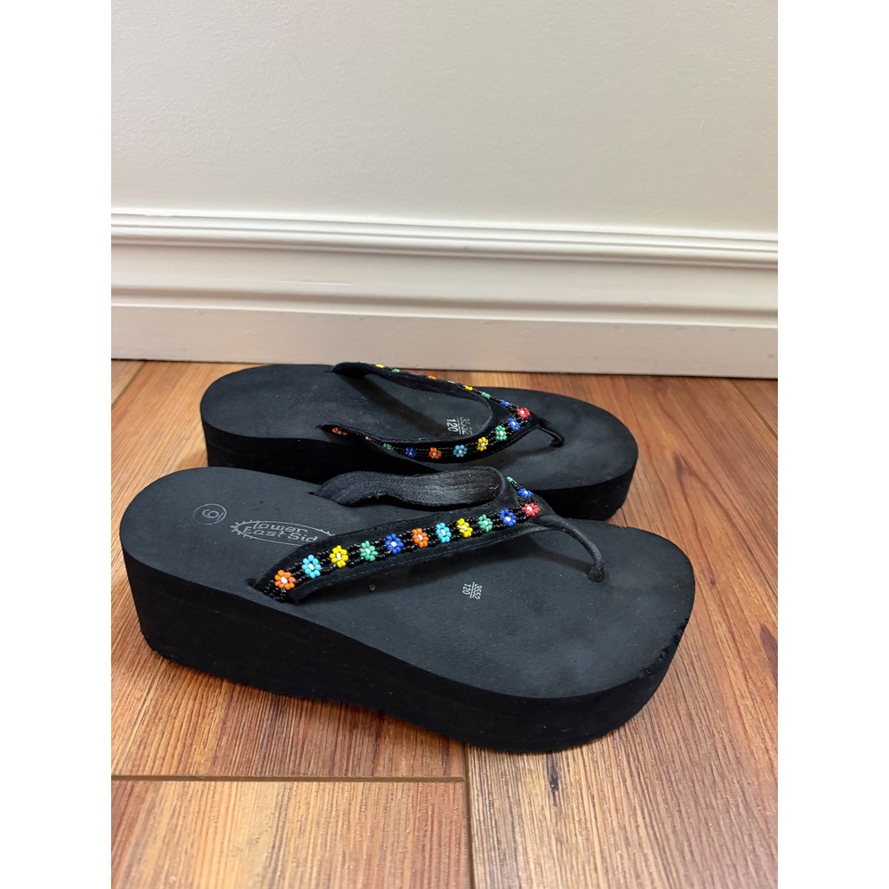Lower East Side Womens Black Platform Flip Flops Beaded Floral Y2K Wedge Sandals
